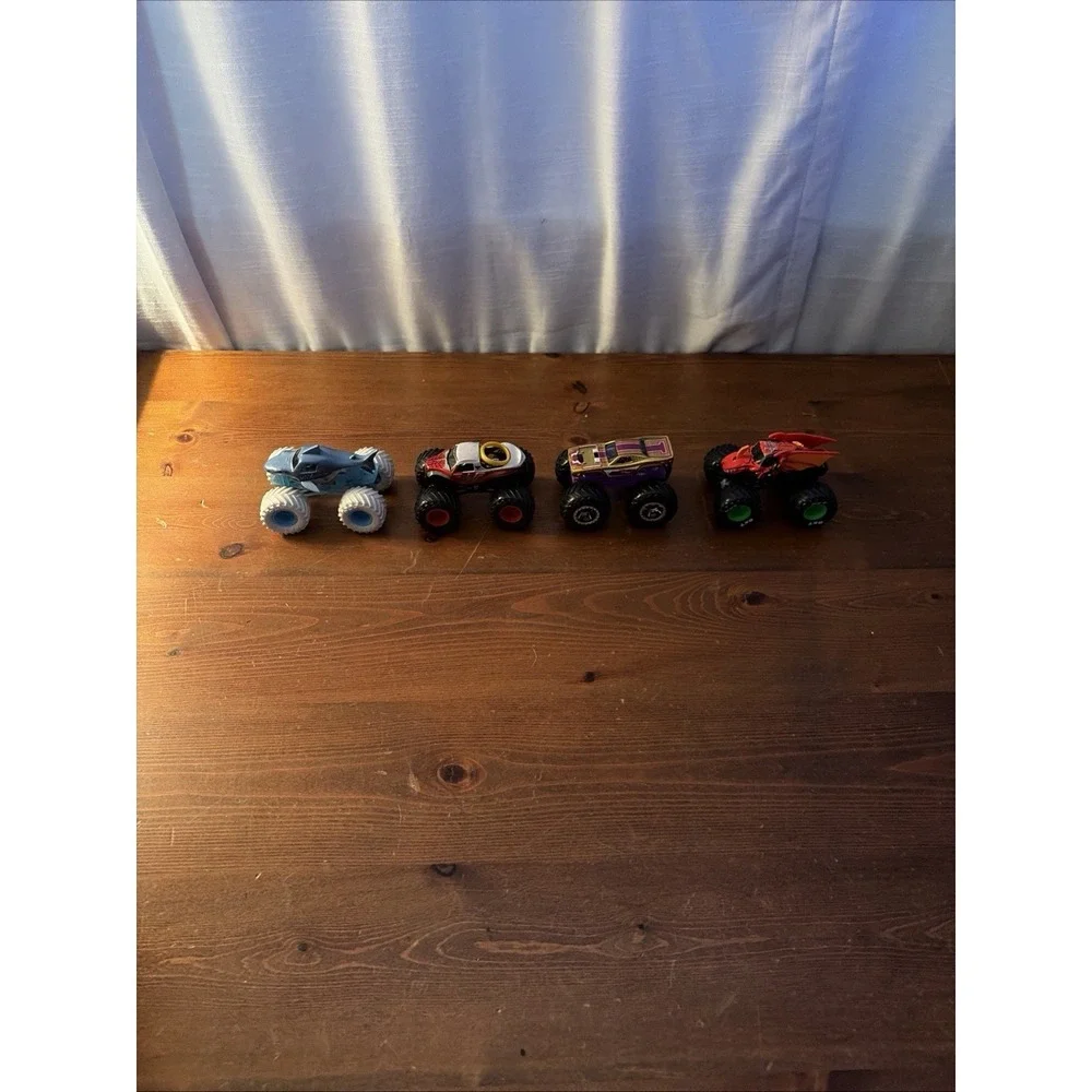 Hot Wheels Monster Jam Lot Of 4 Diecast 1:64 Scale Monster Trucks Wonder Women